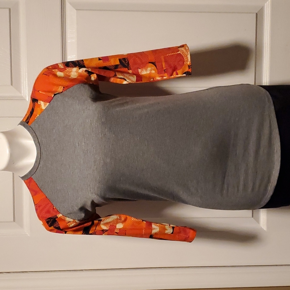 LuLaRoe Randy Women's Gray With Printed Orange 3/4 Sleeve Shirt - Size XS